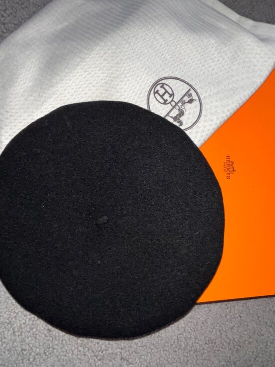Hermès Bonnie Beret Black 100% Merino Wool Clou de Sel Hat New with Tags Size 58 main image 5